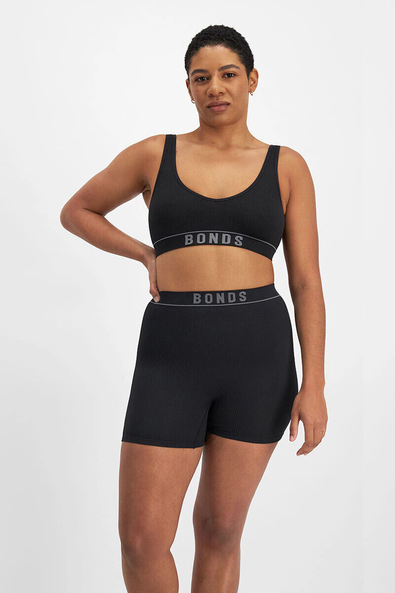 Bonds Womens Retro Rib Seamless Short Flattering and Supportive Fit 3 Pack WRBN